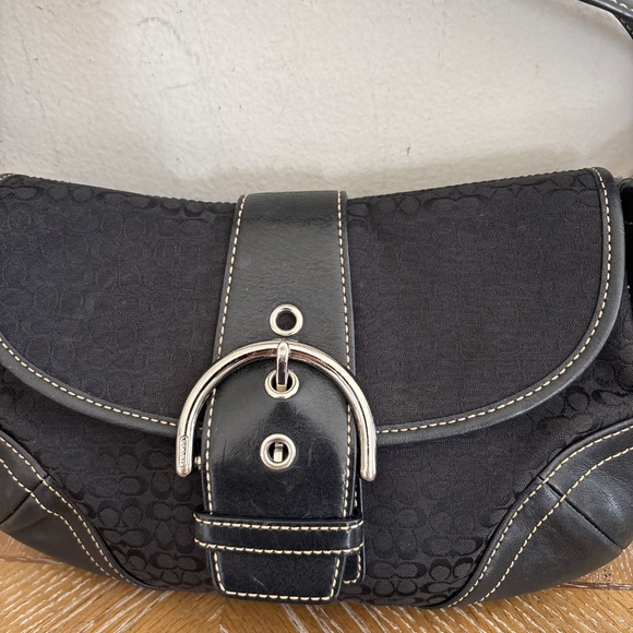 Vintage Y2K Coach 6818 Black Canvas SoHo Signature Buckle Shoulder Handbag - Picture 2 of 10